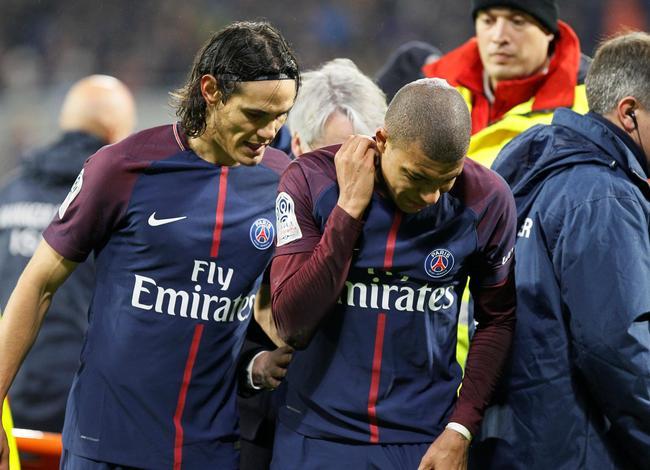  内马尔伤愈复出巴黎绝杀洛里昂  