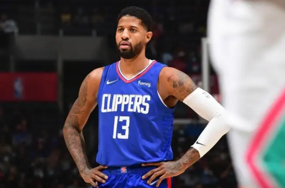  快船乔治肩部手术赛季提前报销  